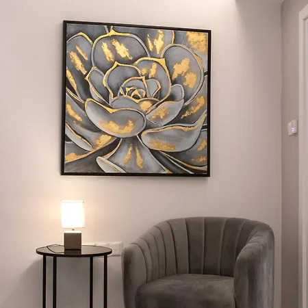 In The Heart Of Apartment *